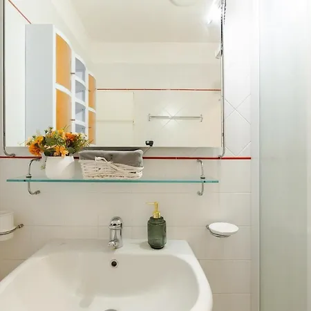 Apartament L'angolo Fiorito Con Terrazza E In Pieno Centro Grado